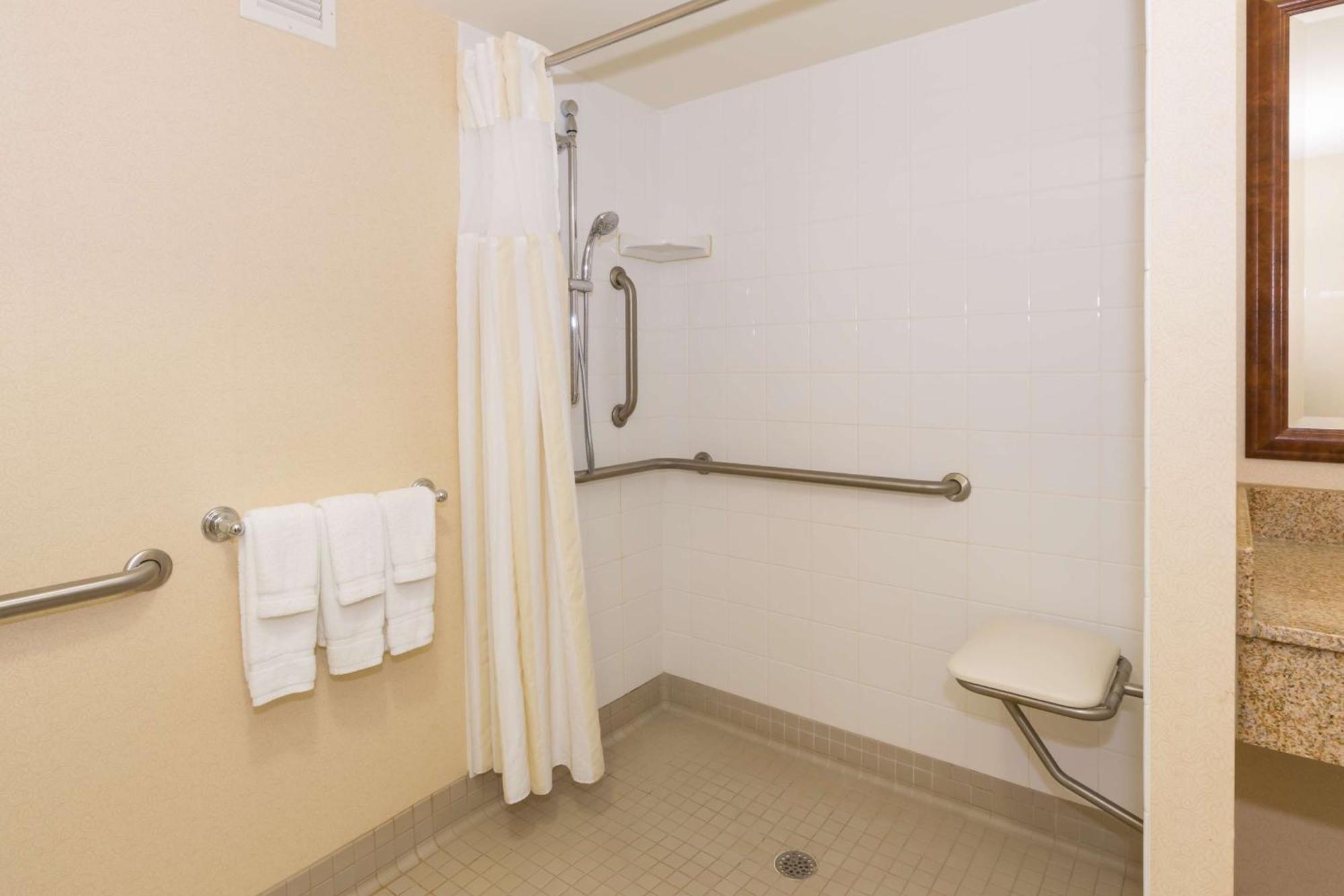 Hilton Garden Inn Buffalo Airport Cheektowaga Exterior foto